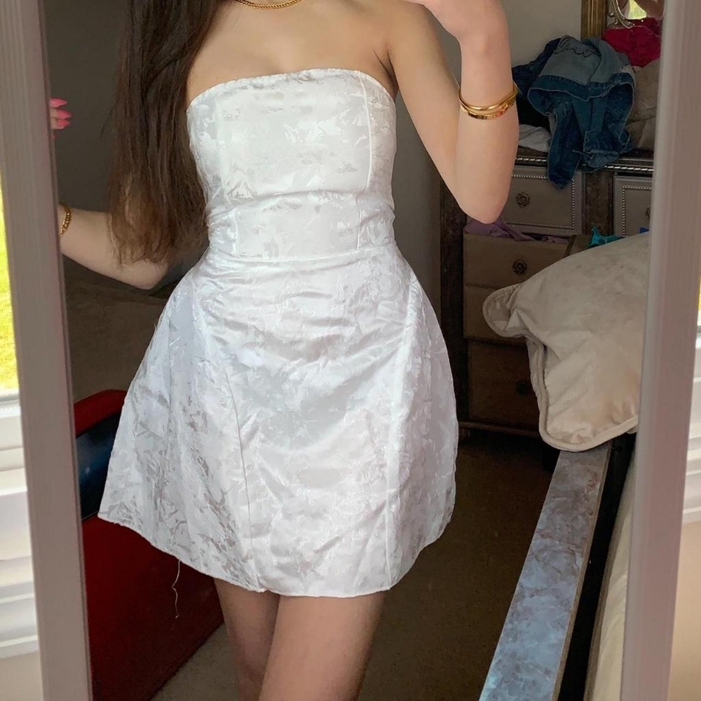 SHEIN White Strapless Jacquard Mini Dress